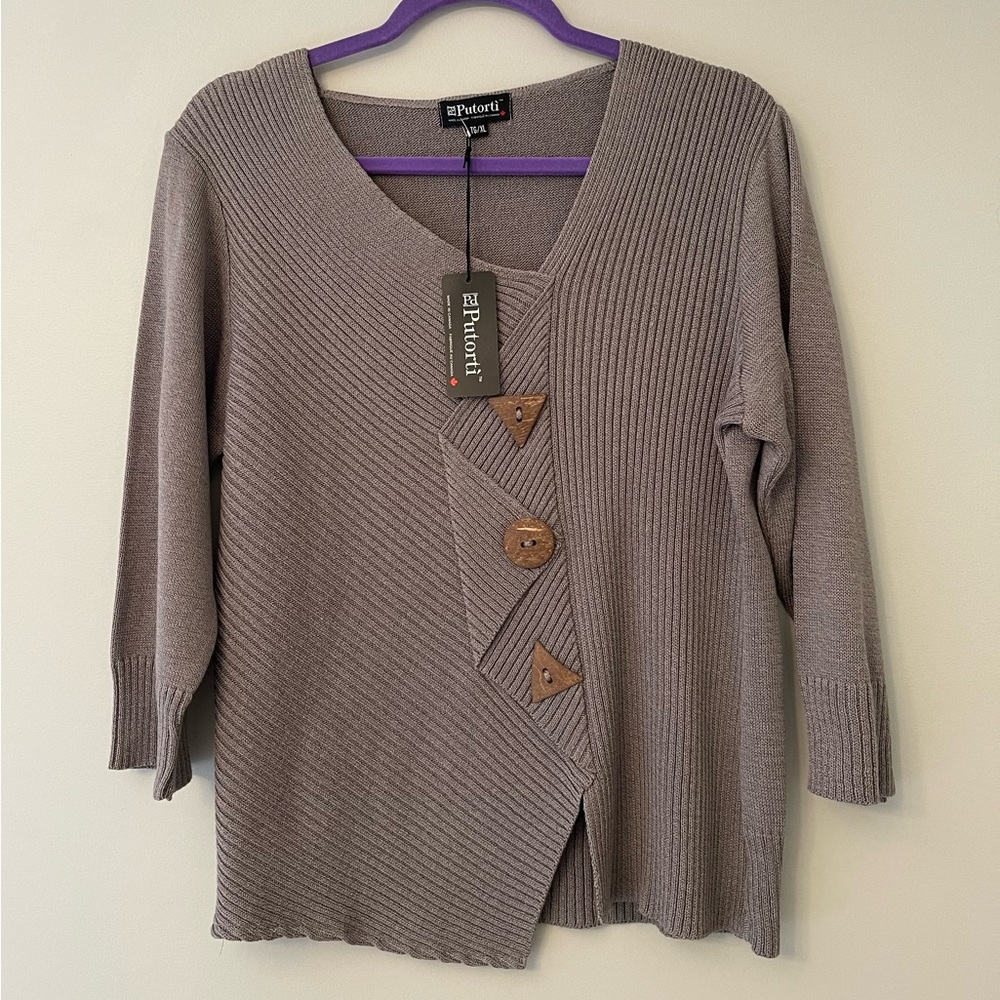 Never worn pullover sweater